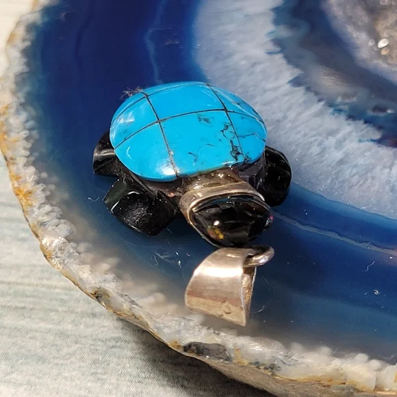 🎉HP🎉Onyx Turtle Pendant. - Picture 2 of 8